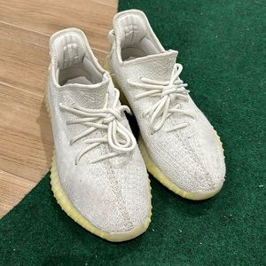 Yeezy size 9
